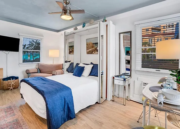 Resort Saltwater Hideaway - Waterfront - Coral #e-2 *